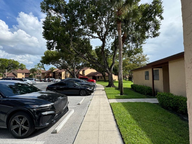 5 of 63 - 2502 Lakeview Circle, Royal Palm Beach, FL