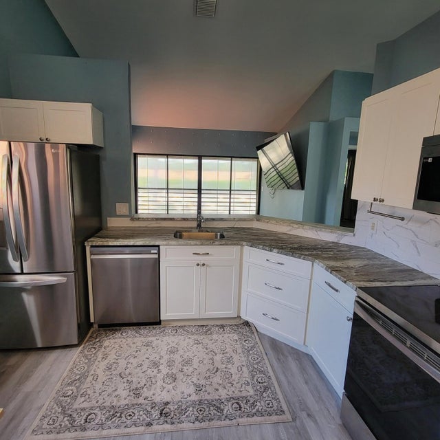 2 of 43 - 4 Via De Casas Sur #201, Boynton Beach, FL