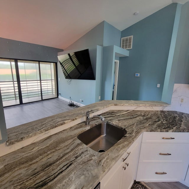 3 of 43 - 4 Via De Casas Sur #201, Boynton Beach, FL