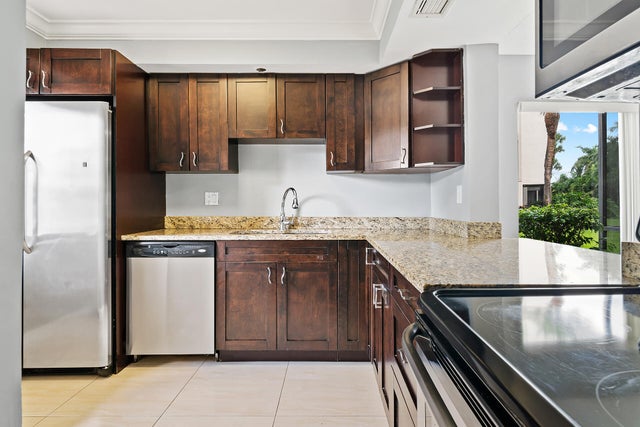 5 of 33 - 3000 Presidential Way ##101, West Palm Beach, FL
