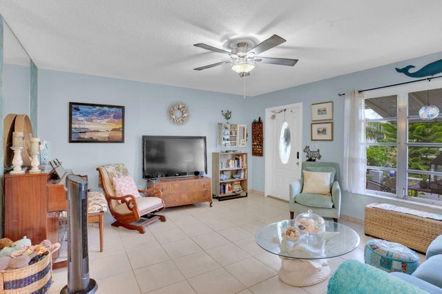 3 of 30 - 4914 Nw 52 Street, Tamarac, FL