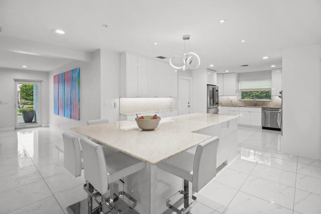 3 of 44 - 337 Cascade Lane, Palm Beach Shores, FL