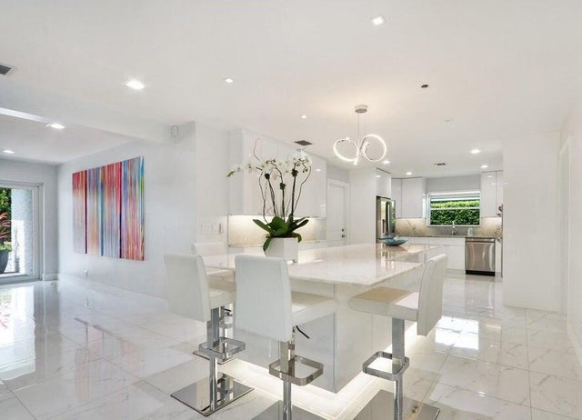 4 of 44 - 337 Cascade Lane, Palm Beach Shores, FL