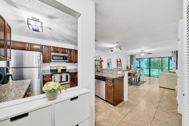 4 of 53 - 1627 Woodbridge Lakes Circle, West Palm Beach, FL