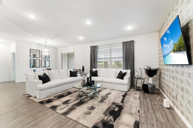 3 of 53 - 418 Sw Namoit Place, Port Saint Lucie, FL