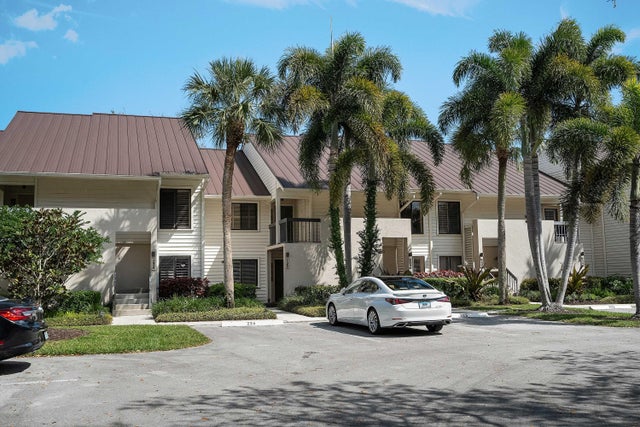 1 of 88 - 6403 Se Brandywine Court #223, Stuart, FL