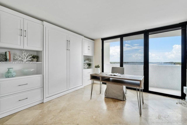 3 of 17 - 1200 S Flagler Drive #805, West Palm Beach, FL