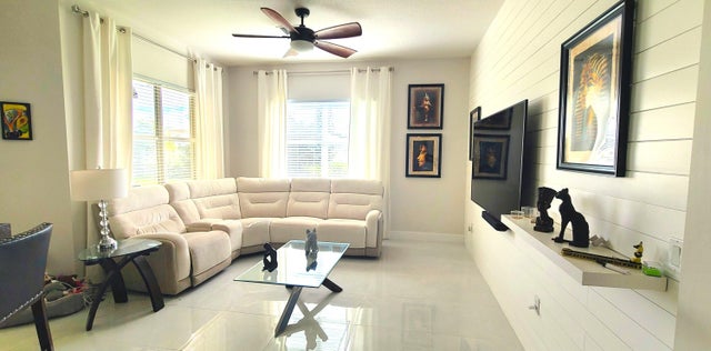 4 of 26 - 321 Sw Lake Forest Way, Saint Lucie West, FL