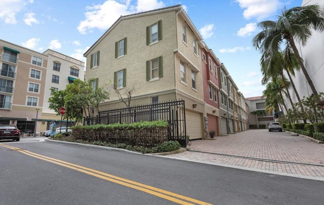 2 of 7 - 695 Hibiscus Street, West Palm Beach, FL