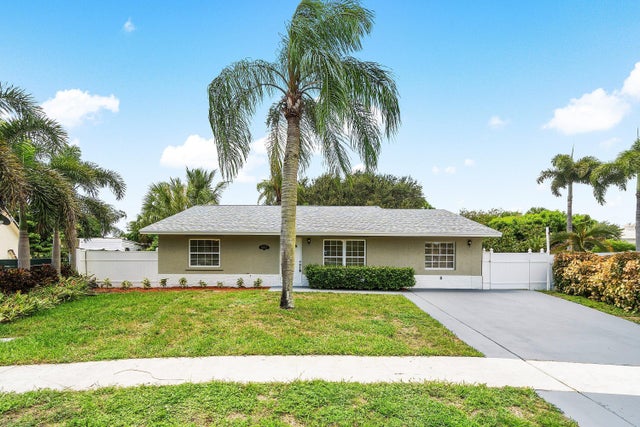 1 of 36 - 6902 Athena Drive, Lake Worth, FL