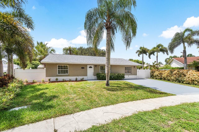 2 of 36 - 6902 Athena Drive, Lake Worth, FL