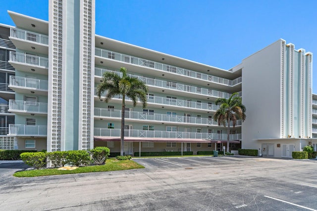 5 of 52 - 36 Yacht Club Drive #402, North Palm Beach, FL