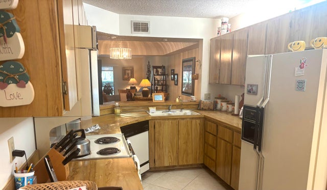 4 of 29 - 23345 Carolwood Lane #101, Boca Raton, FL