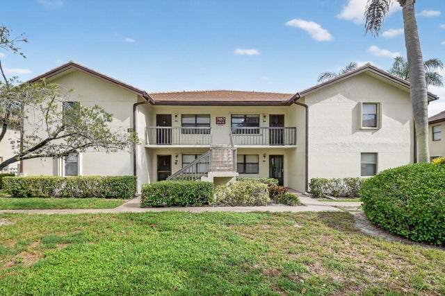 1 of 29 - 7657 Tahiti Lane #202, Lake Worth, FL