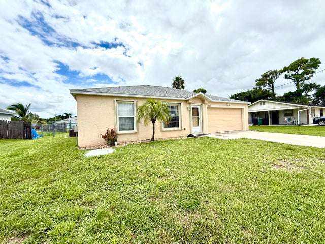 2 of 7 - 1350 Sw Granville Avenue, Port Saint Lucie, FL