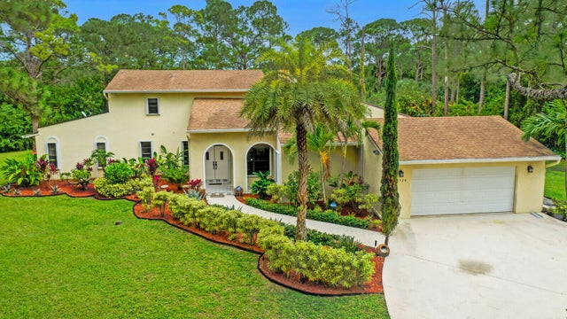 2 of 35 - 17520 Bridle Court Nw, Jupiter, FL