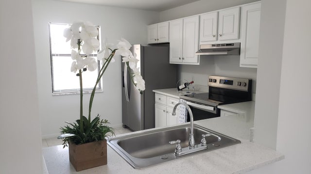 1 of 11 - 1210 Lakeview Drive E, Royal Palm Beach, FL