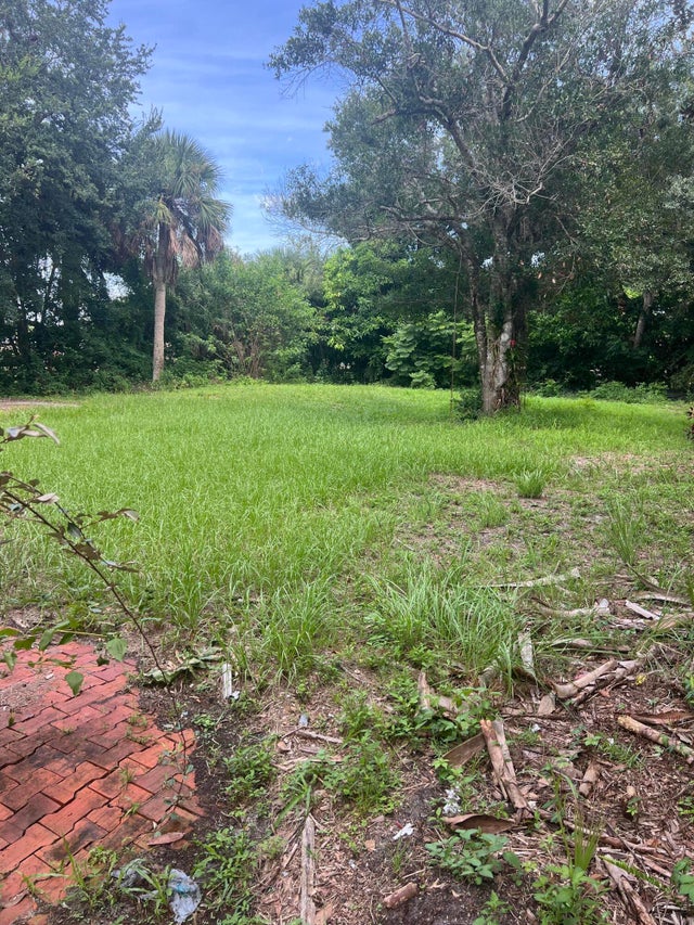 4 of 26 - 1050 20th Avenue, Vero Beach, FL