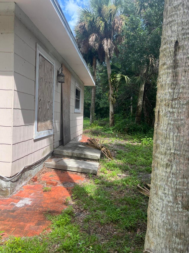 5 of 26 - 1050 20th Avenue, Vero Beach, FL