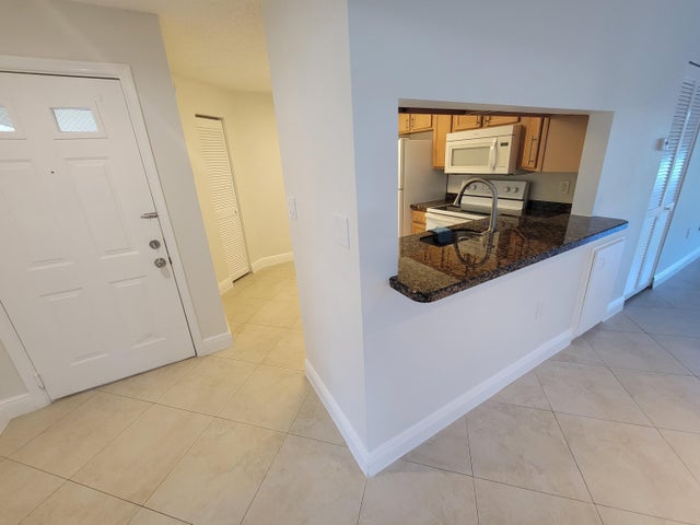3 of 36 - 4208 Glenmoor Drive, West Palm Beach, FL