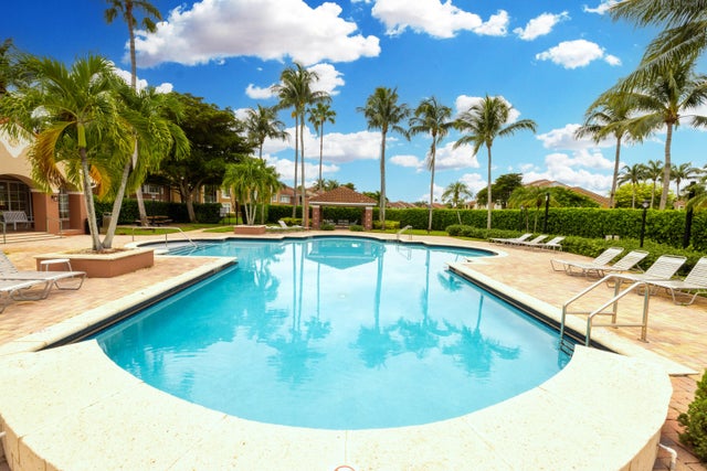 2 of 31 - 7856 Sonoma Springs Circle #208, Lake Worth, FL