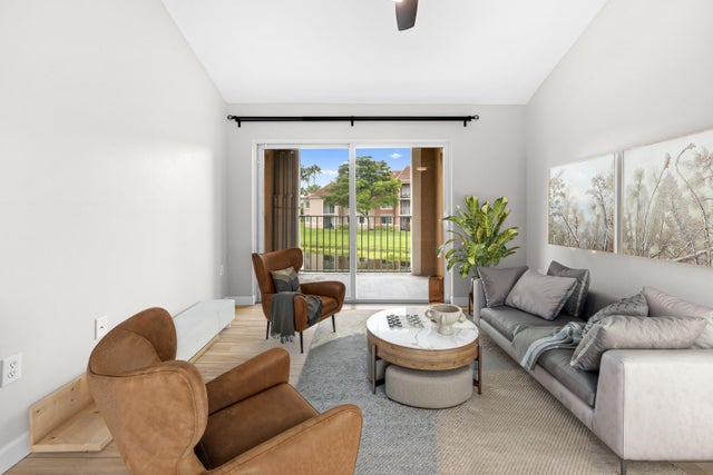 5 of 31 - 7856 Sonoma Springs Circle #208, Lake Worth, FL