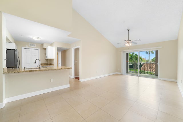 5 of 34 - 7888 Sonoma Springs Circle #201, Lake Worth, FL