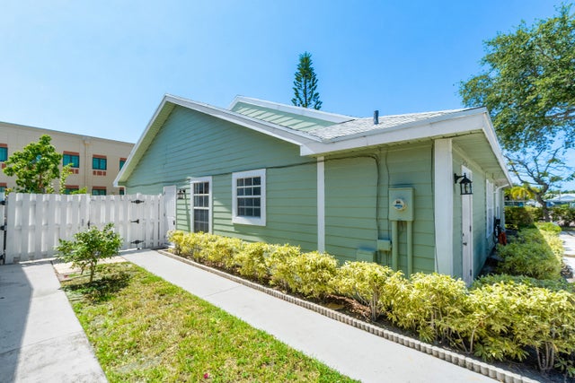4 of 26 - 1478 Royal Forest Court, West Palm Beach, FL