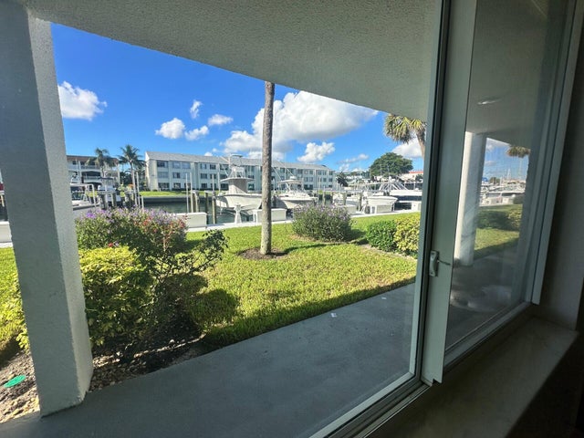 5 of 8 - 104 Paradise Harbour Boulevard #112, North Palm Beach, FL