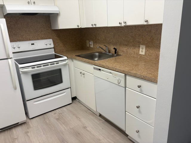 2 of 14 - 398 Mansfield J #398 J, Boca Raton, FL
