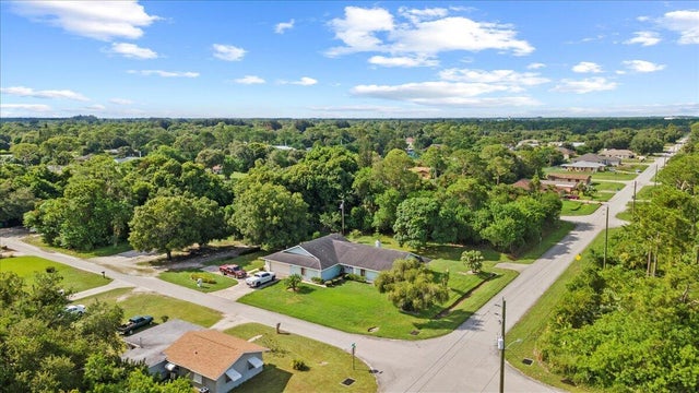 3 of 21 - 3700 Avenue L Avenue, Fort Pierce, FL