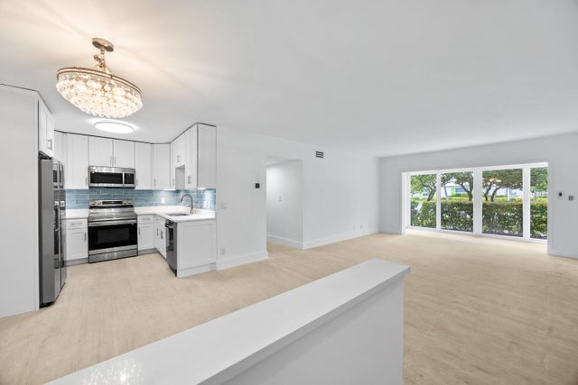 3 of 27 - 315 Venetian Drive #4, Delray Beach, FL