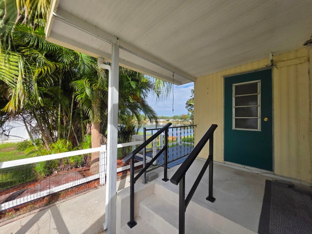 4 of 18 - 173 Camino Del Rio, Port Saint Lucie, FL