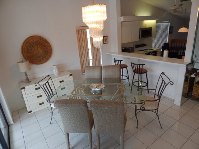 4 of 25 - 10279 N Circle Lake Drive #202, Boynton Beach, FL