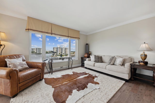 4 of 24 - 555 Se 6th Avenue #7h, Delray Beach, FL