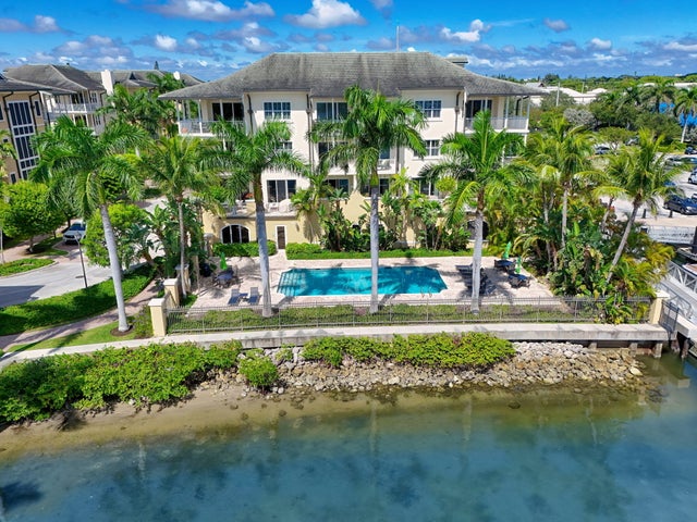 3 of 64 - 3940 N Flagler Drive #403, West Palm Beach, FL