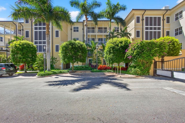 5 of 64 - 3940 N Flagler Drive #403, West Palm Beach, FL