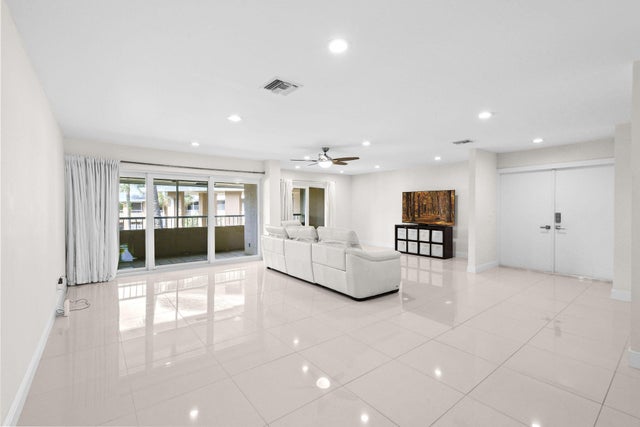 4 of 43 - 1100 Surf Road #214, Singer Island, FL
