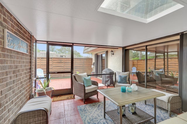 1 of 51 - 526 5th Terrace, Palm Beach Gardens, FL