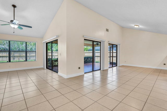 5 of 48 - 12275 Sannenwood Lane, Wellington, FL