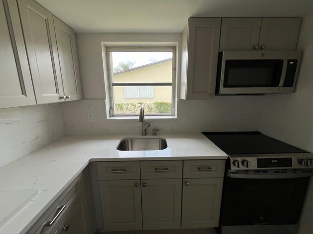 3 of 23 - 2878 Ashley Drive E #g, West Palm Beach, FL