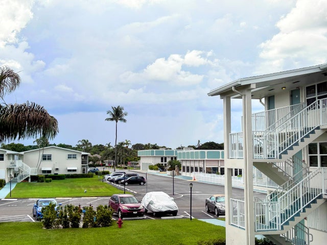 2 of 61 - 530 Horizons W #205, Boynton Beach, FL