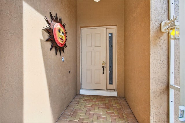 4 of 92 - 9523 Sandpiper Lane, West Palm Beach, FL