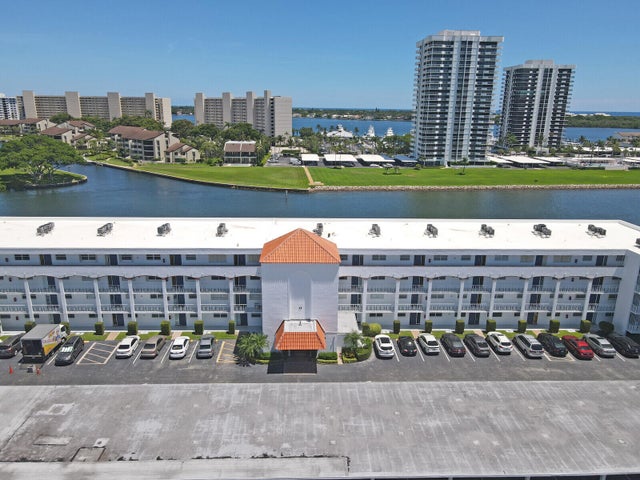2 of 28 - 20 Yacht Club Drive #403, North Palm Beach, FL