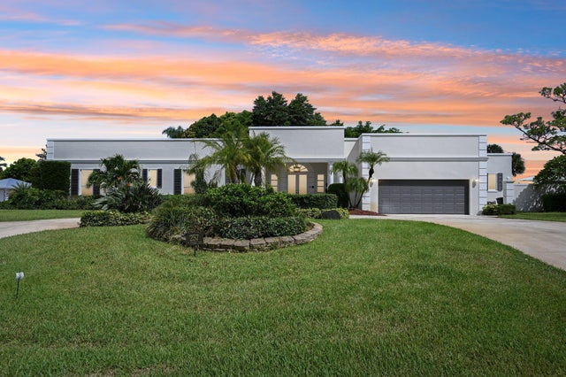 2 of 61 - 257 N Country Club Drive, Atlantis, FL