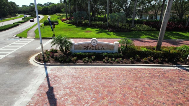 4 of 9 - 179 Se Via Lago Garda, Port Saint Lucie, FL