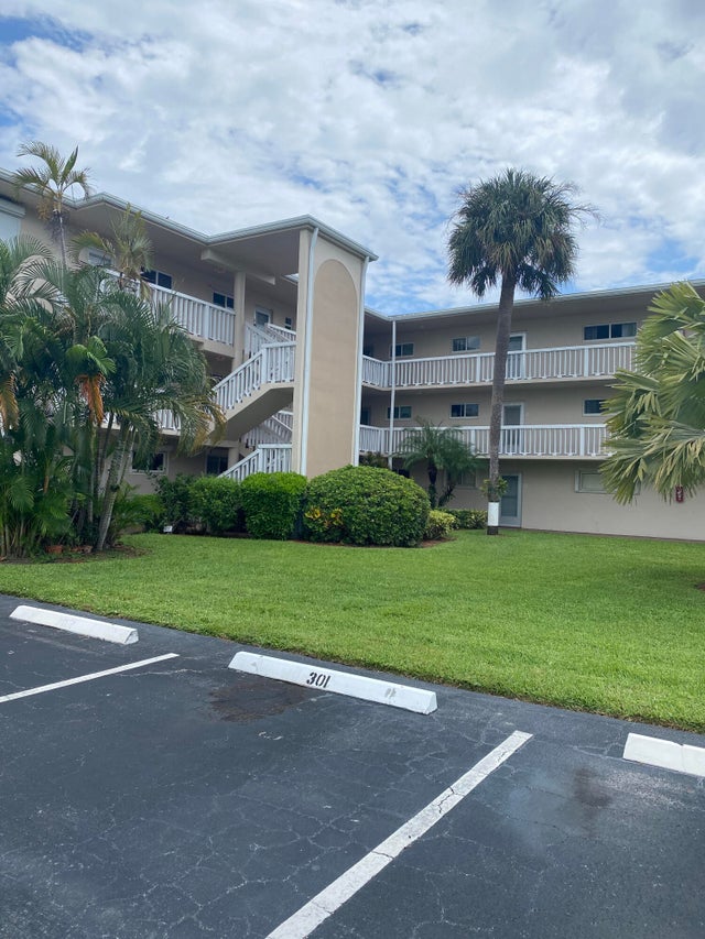 2 of 20 - 2856 S Garden Drive S #201, Lake Worth, FL