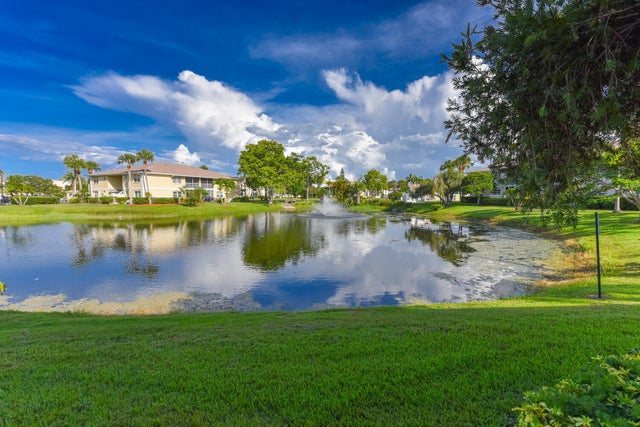 3 of 36 - 1531 Se Royal Green Circle #202, Port Saint Lucie, FL