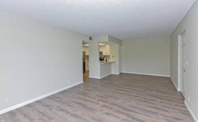 5 of 36 - 1531 Se Royal Green Circle #202, Port Saint Lucie, FL