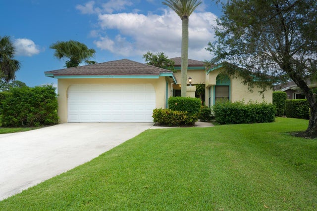 1 of 39 - 13258 Touchstone Place, Palm Beach Gardens, FL